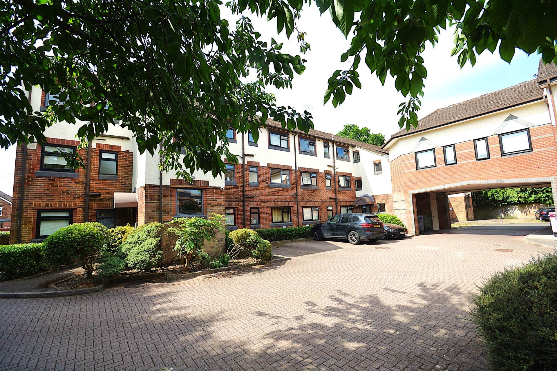 Additional Property Image 3 bedroom Flat to rent in Amersham 9