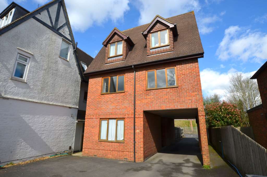 2 bedroom Apartment to rent in Amersham