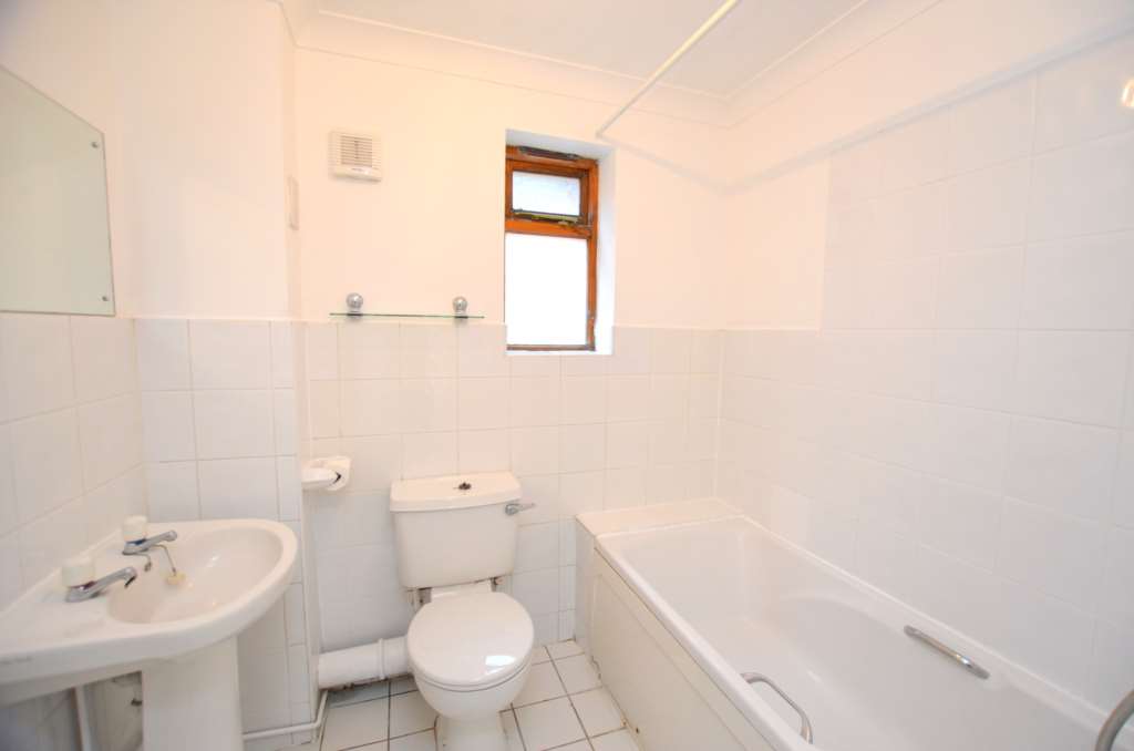 Additional Property Image 2 bedroom Apartment to rent in Amersham 7