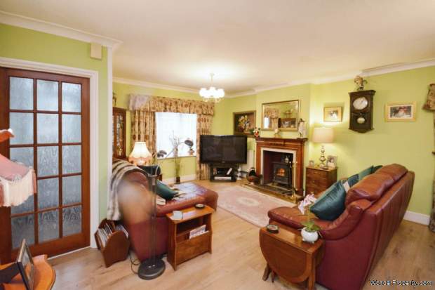 3 bedroom Semi Detached for sale in Amersham