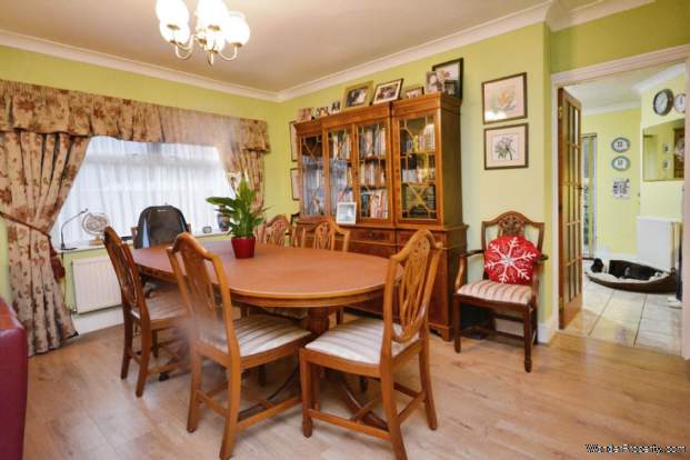 Additional Property Image 3 bedroom Semi Detached for sale in Amersham 3