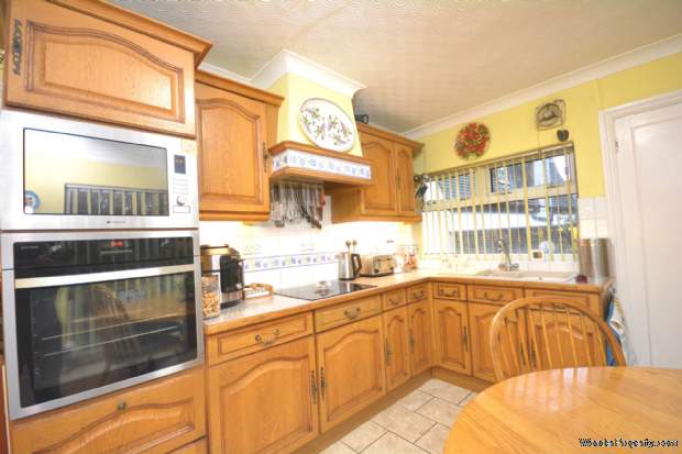 Additional Property Image 3 bedroom Semi Detached for sale in Amersham 15