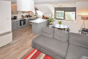 1 bedroom Flat for sale in Amersham