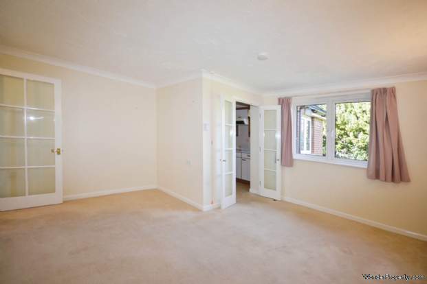 Additional Property Image 2 bedroom Flat for sale in Amersham 3