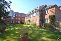 2 bedroom Flat for sale in Amersham