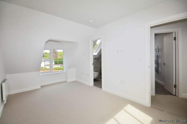 Additional Property Image 2 bedroom Penthouse for sale in Amersham 8