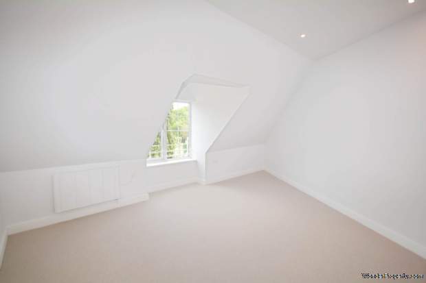 Additional Property Image 2 bedroom Penthouse for sale in Amersham 2