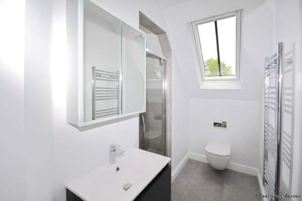 Additional Property Image 2 bedroom Penthouse for sale in Amersham 3