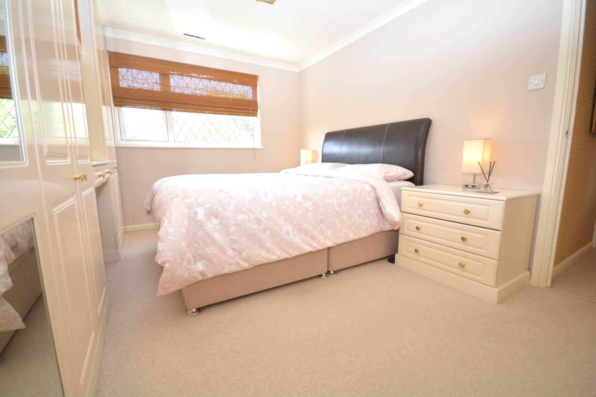 Additional Property Image 3 bedroom Detached for sale in Amersham 10