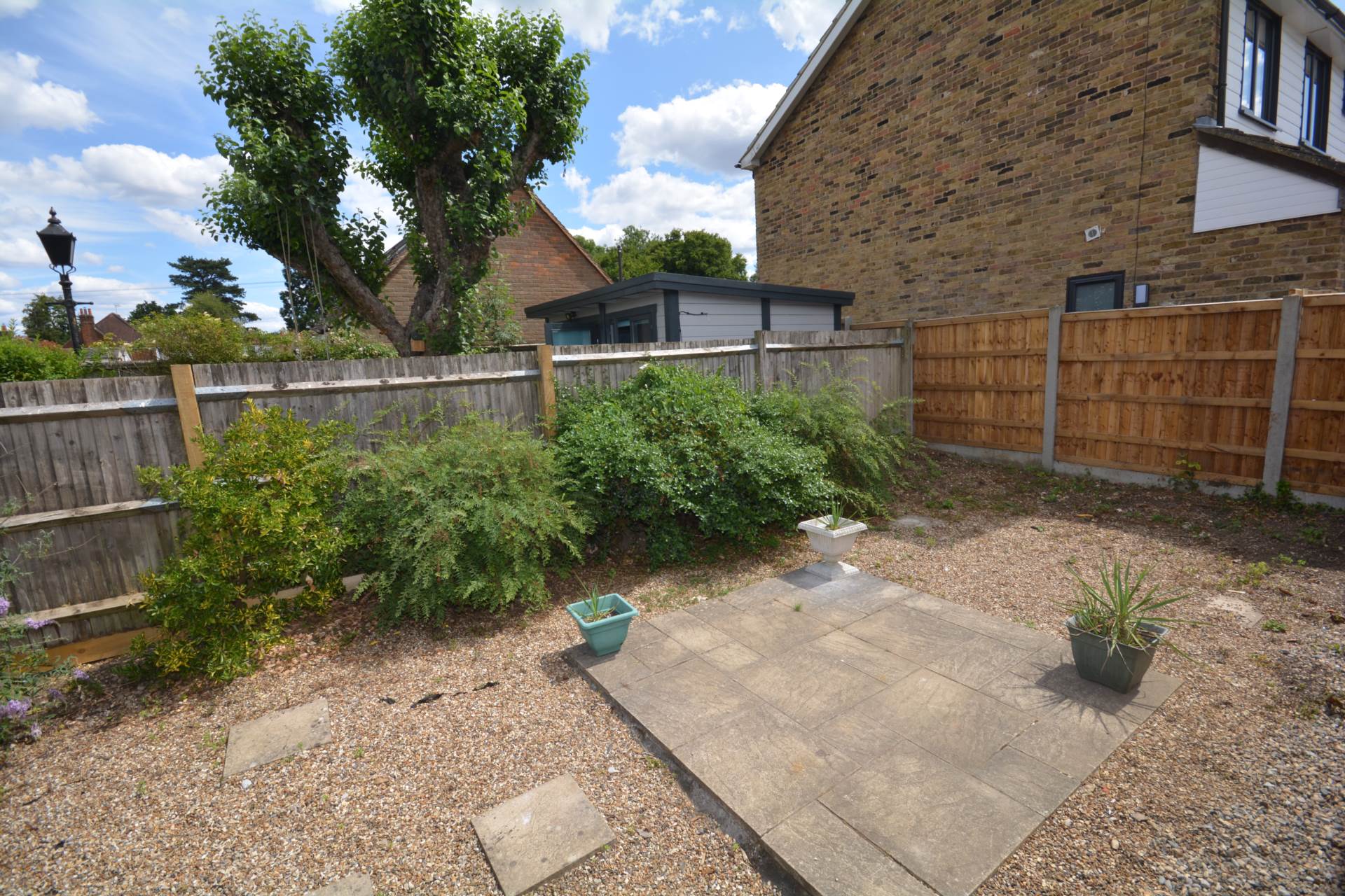 Additional Property Image 2 bedroom Apartment for sale in Amersham 7