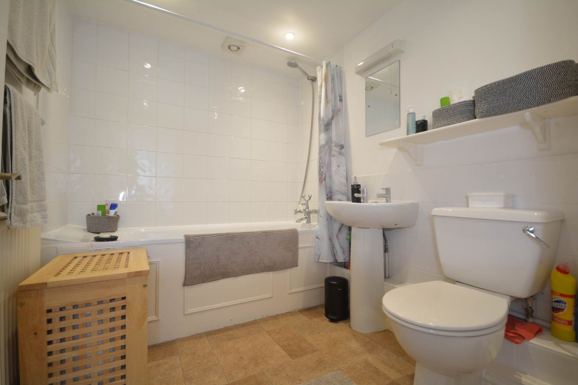 Additional Property Image 2 bedroom Apartment for sale in Amersham 6