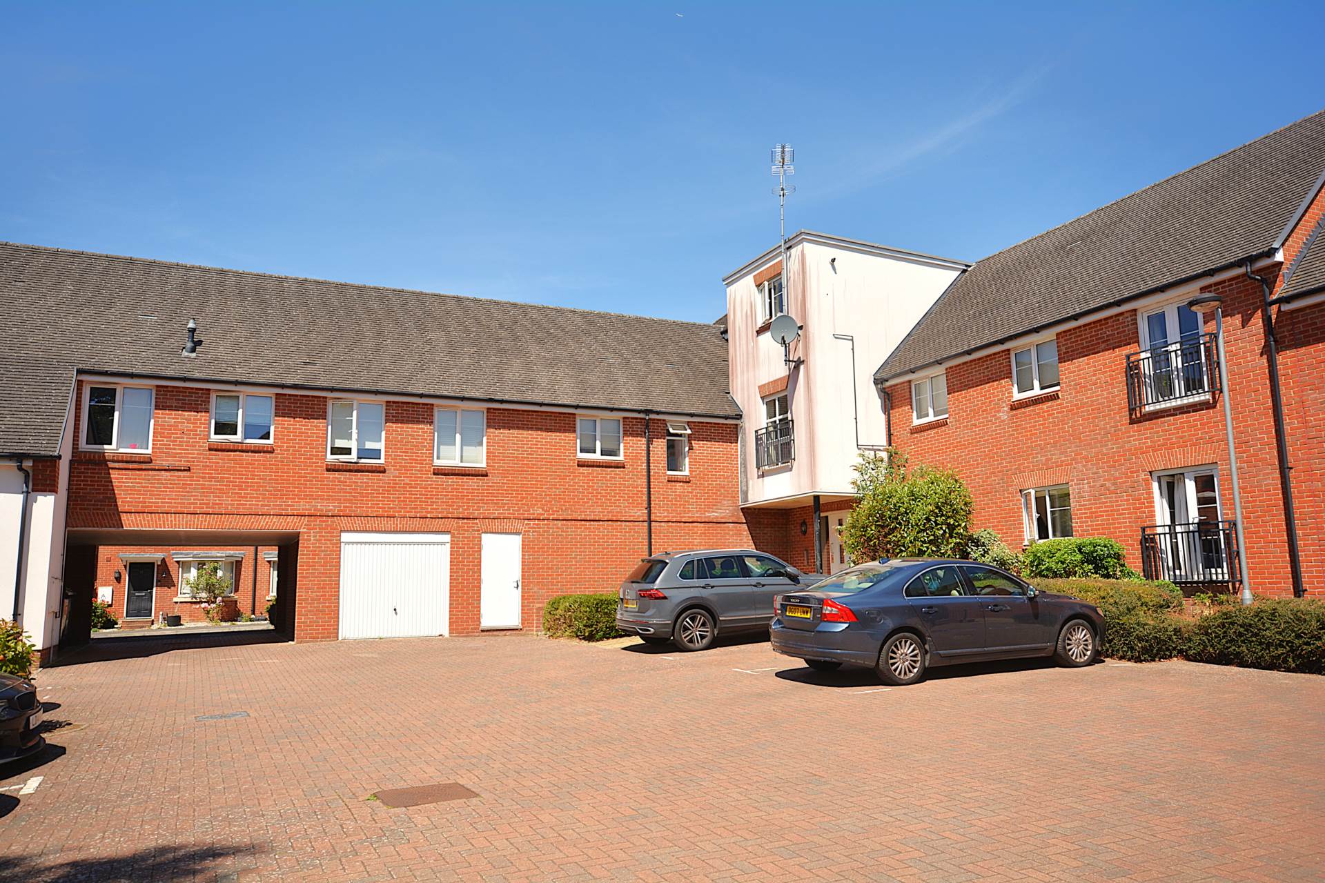 Additional Property Image 2 bedroom Flat for sale in Amersham 11