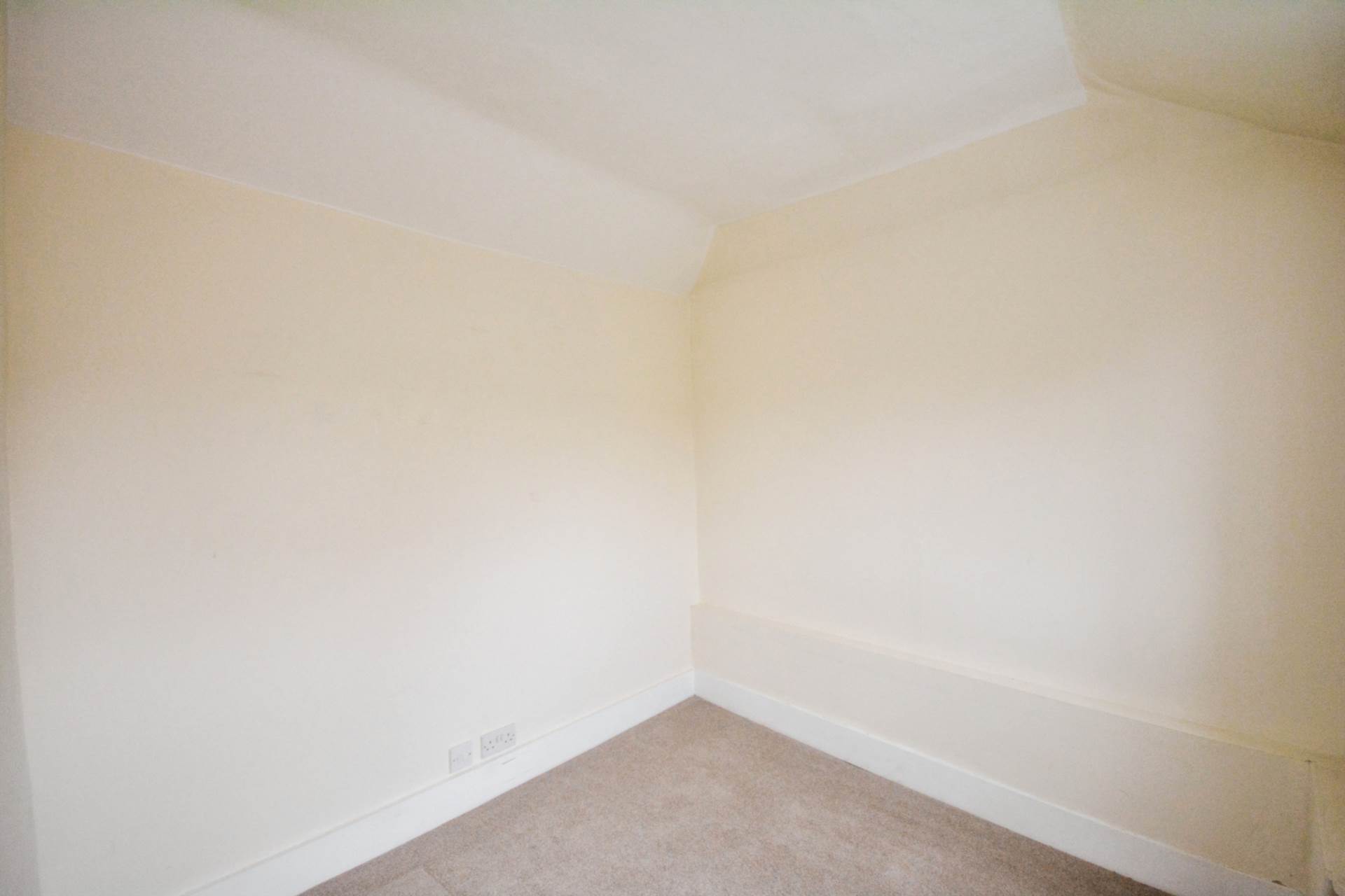 Additional Property Image 3 bedroom Terraced for sale in Amersham 10
