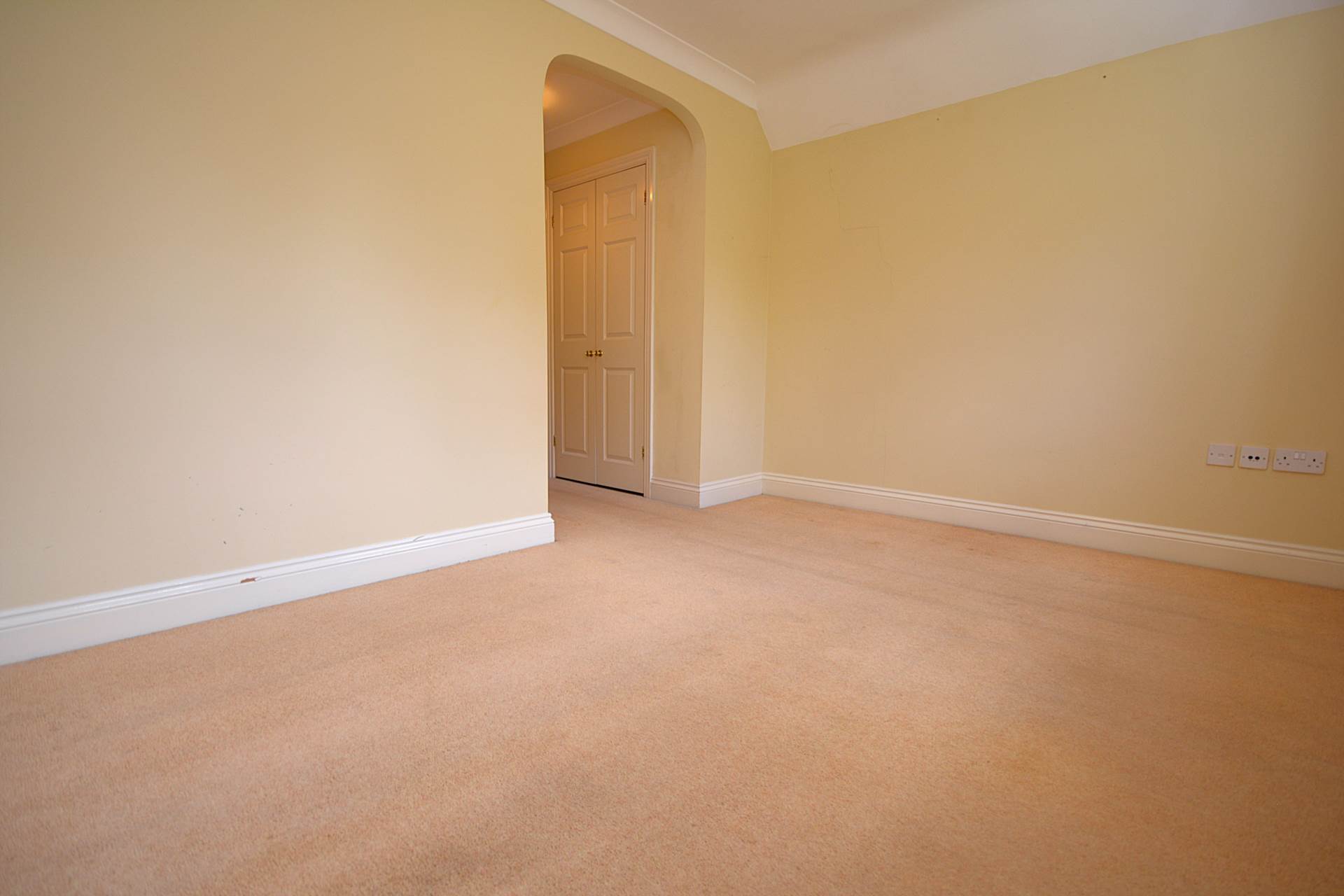 Additional Property Image 2 bedroom Mews for sale in Great Missenden 10