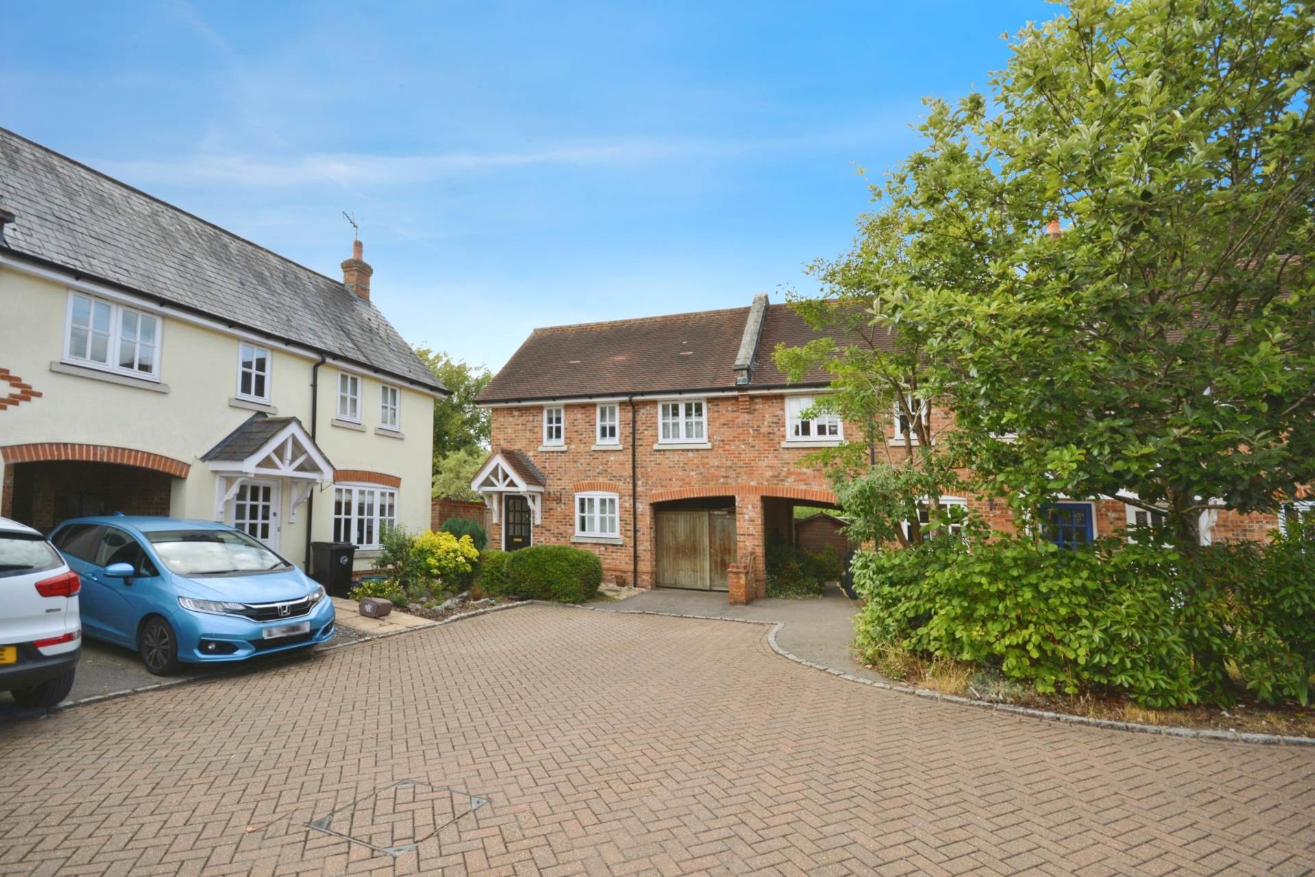 Additional Property Image 2 bedroom Mews for sale in Great Missenden 13