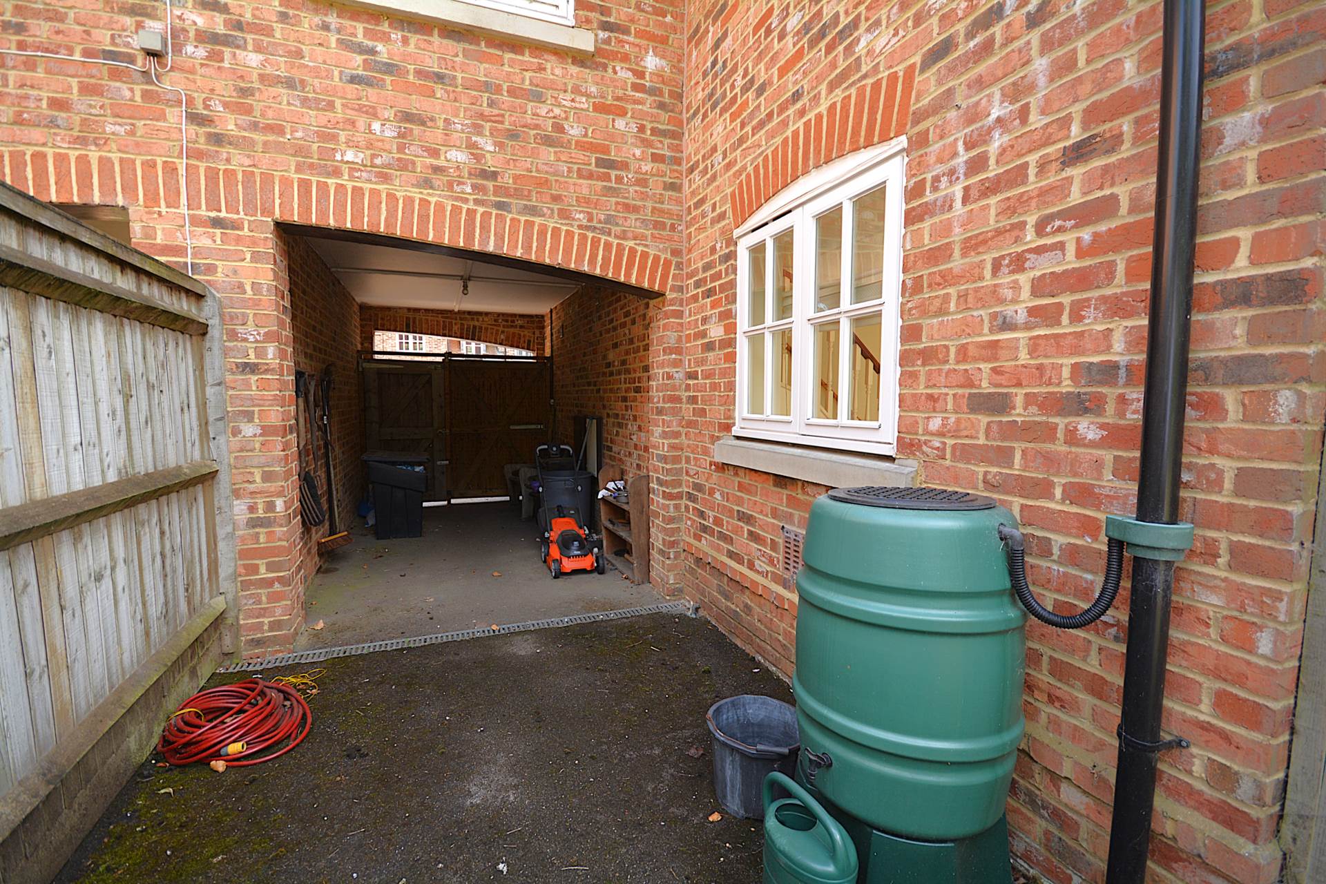 Additional Property Image 2 bedroom Mews for sale in Great Missenden 16