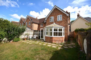 2 bedroom Mews for sale in Great Missenden