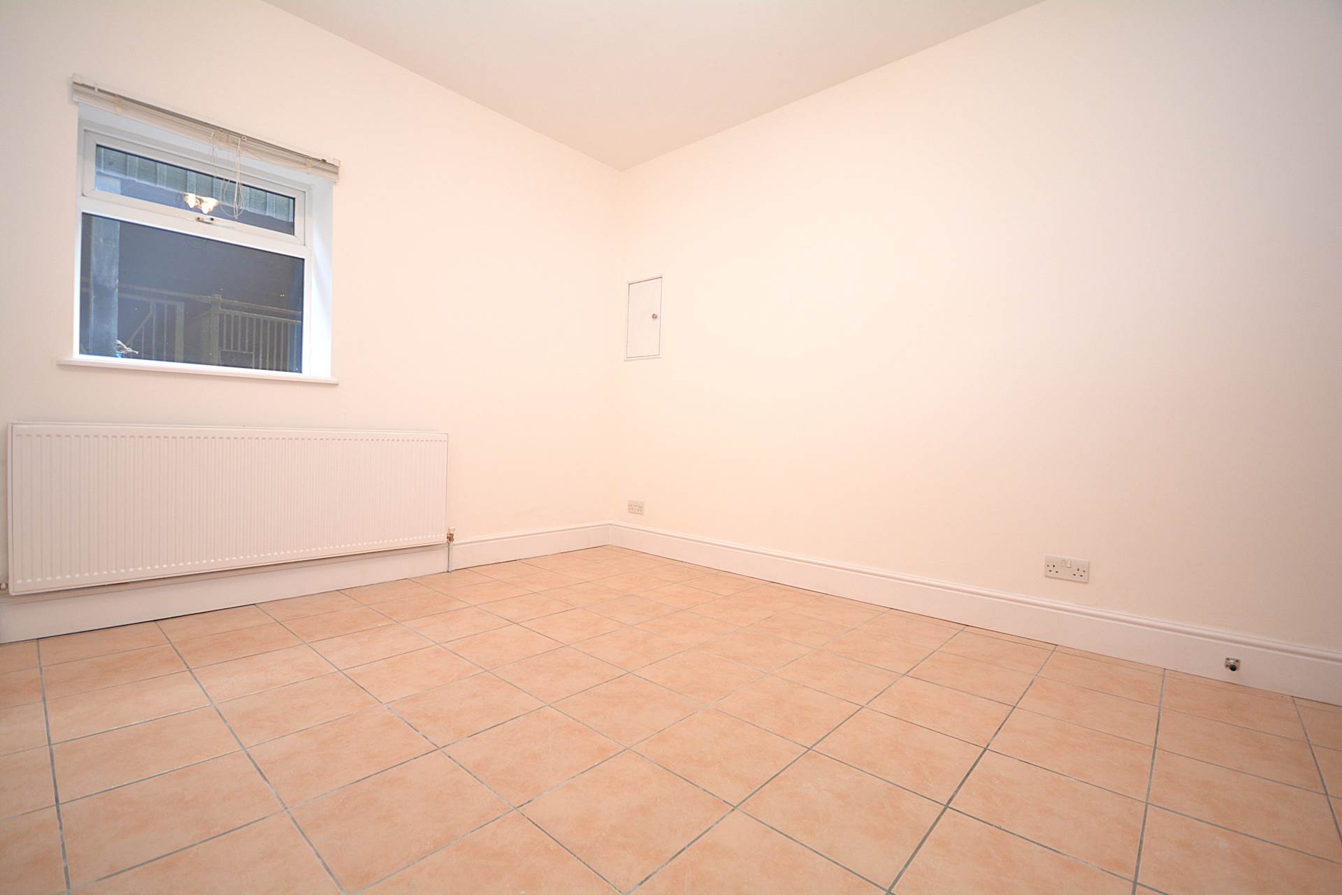 Additional Property Image 2 bedroom Apartment to rent in Amersham 6