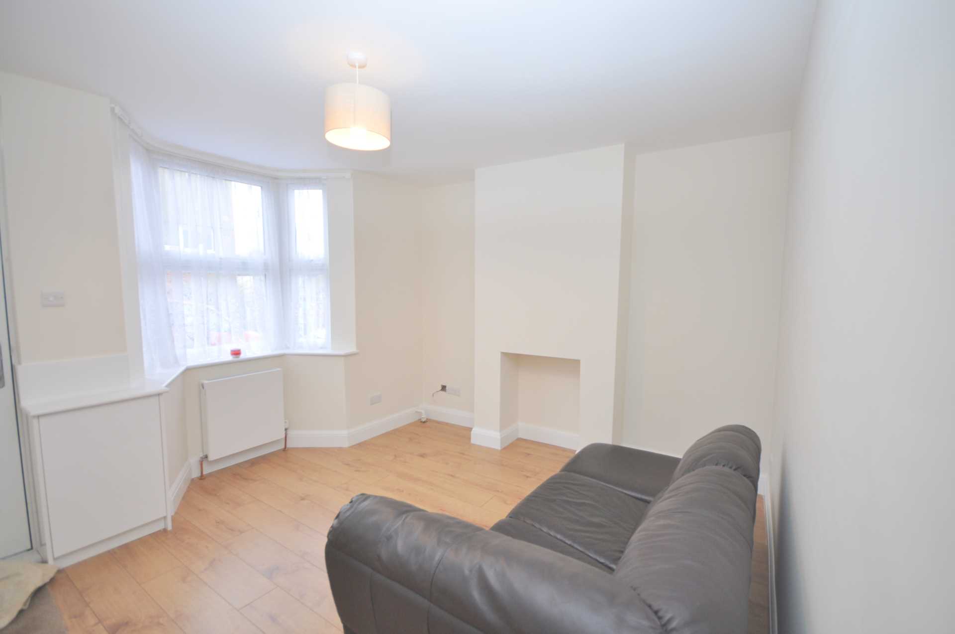 Additional Property Image 2 bedroom Cottage to rent in Chesham 8