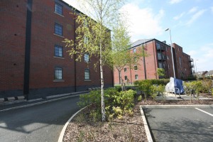 2 bedroom Apartment to rent in Warrington
