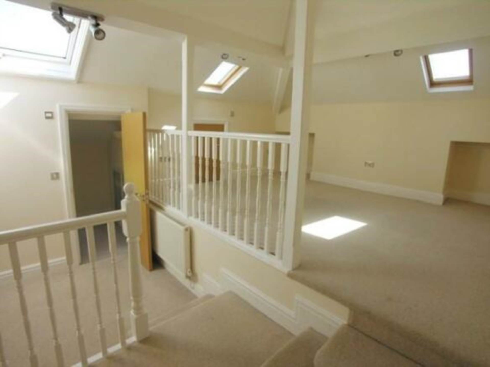 Additional Property Image 2 bedroom Apartment to rent in Southport 2
