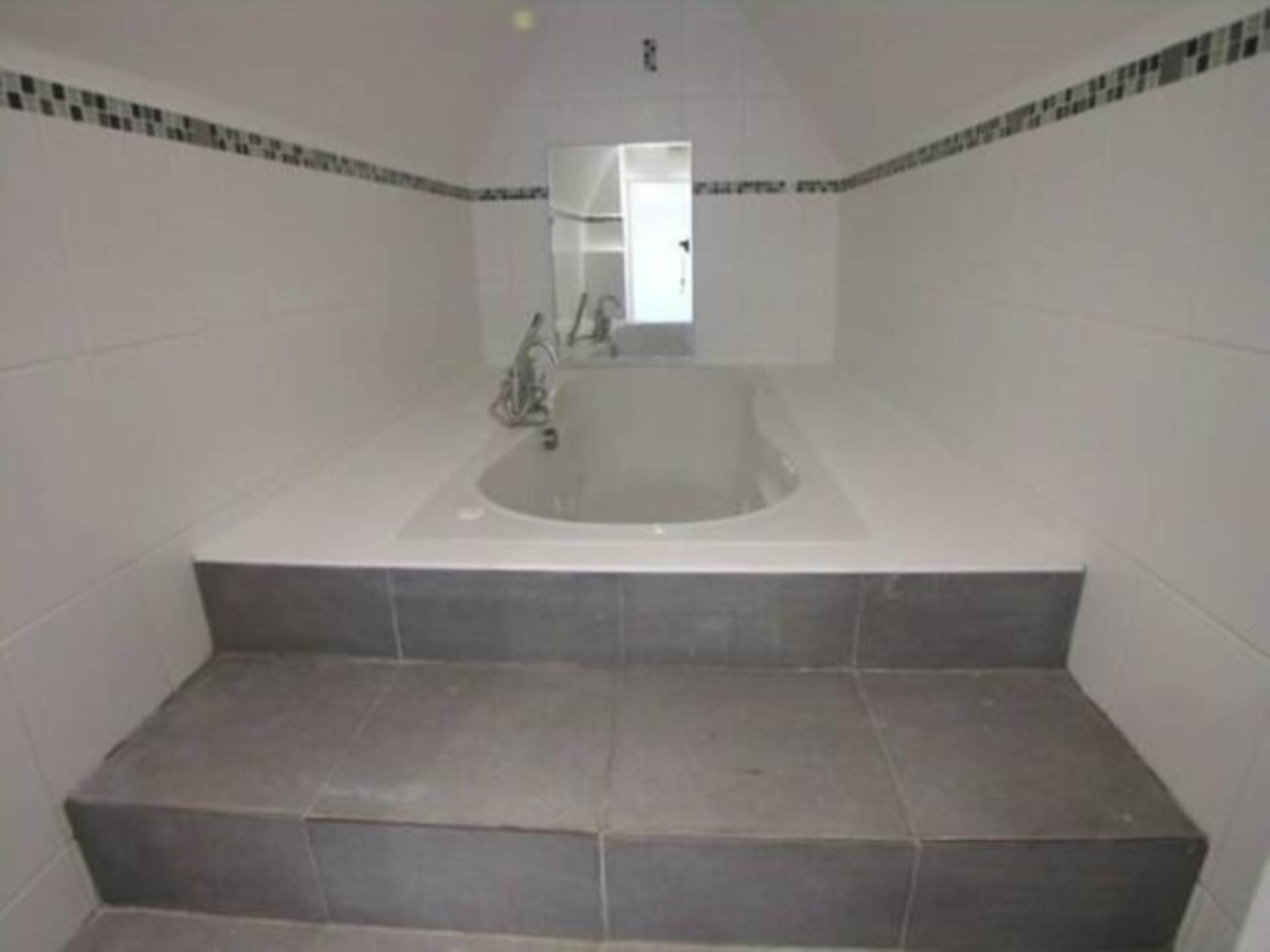 Additional Property Image 2 bedroom Apartment to rent in Southport 9