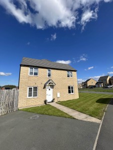 3 bedroom Semi Detached to rent in Burnley