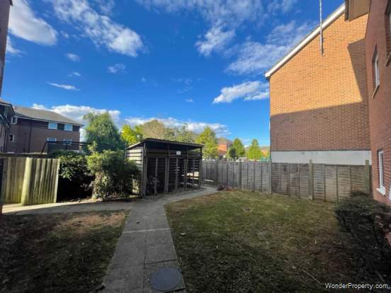 Additional Property Image 2 bedroom Apartment for sale in Reading 3