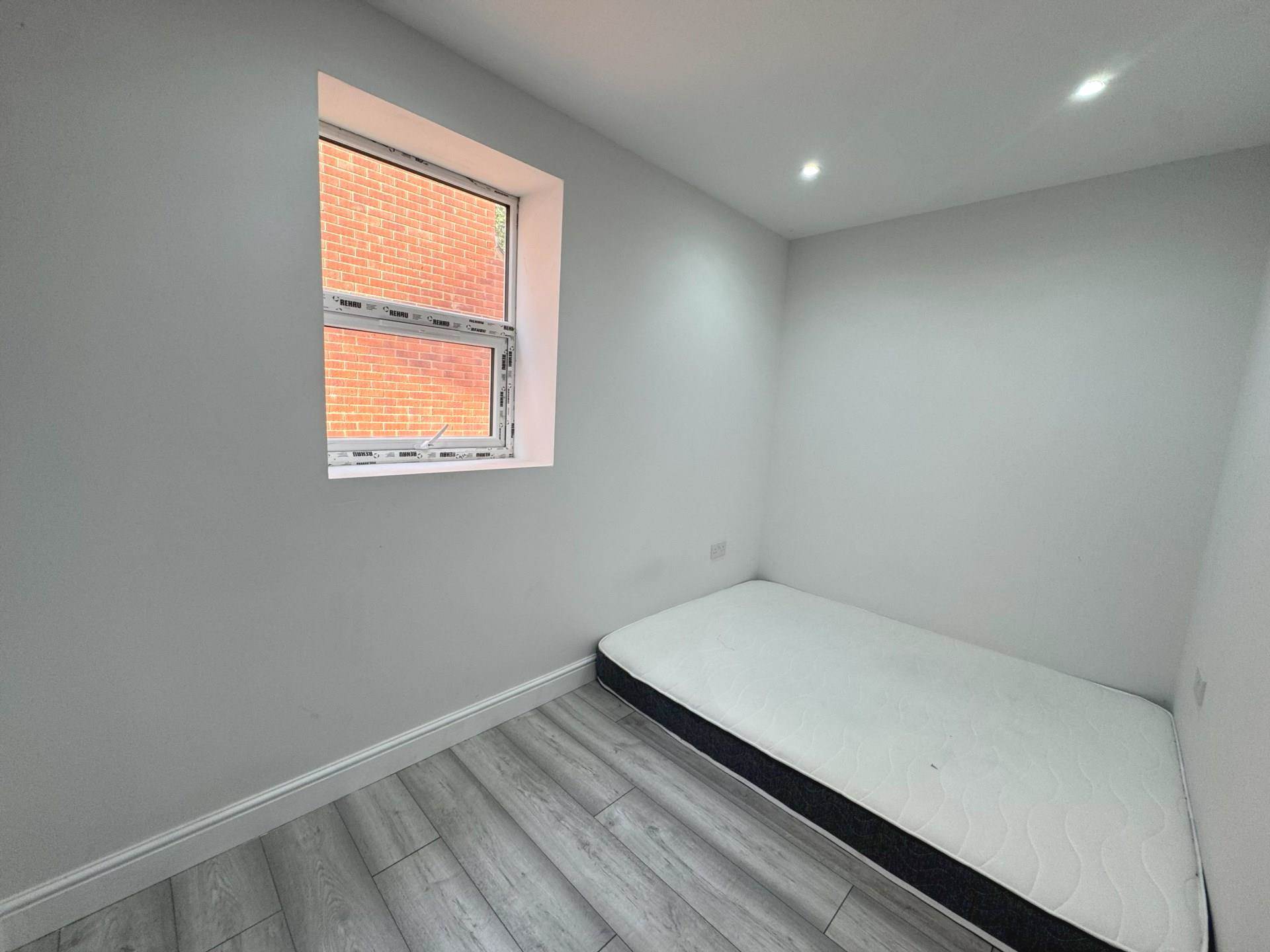 Additional Property Image 1 bedroom Flat to rent in Reading 6
