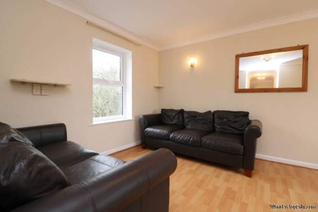 Additional Property Image 2 bedroom Flat for sale in Reading 3