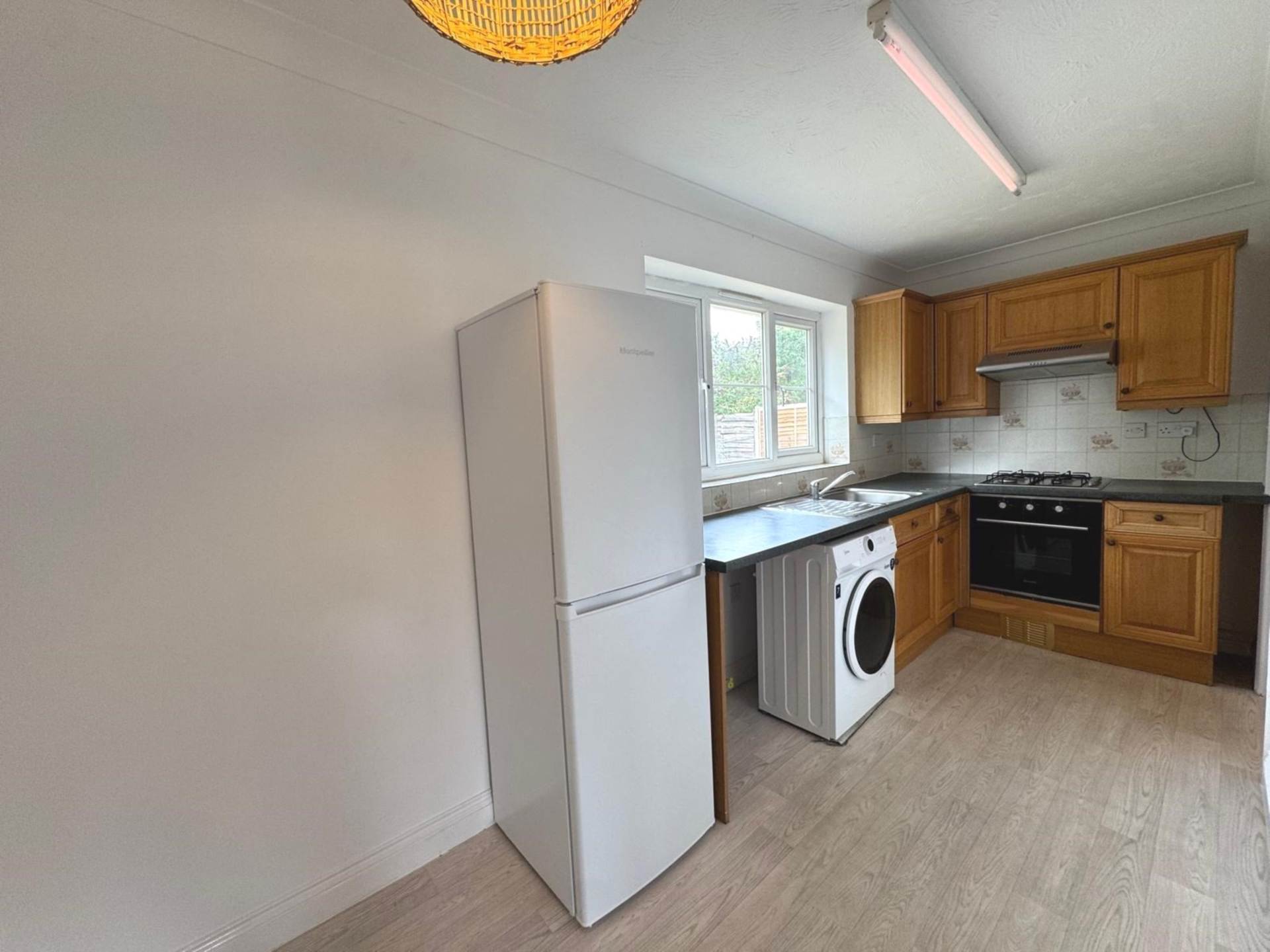 Additional Property Image 4 bedroom Semi Detached to rent in Reading 4
