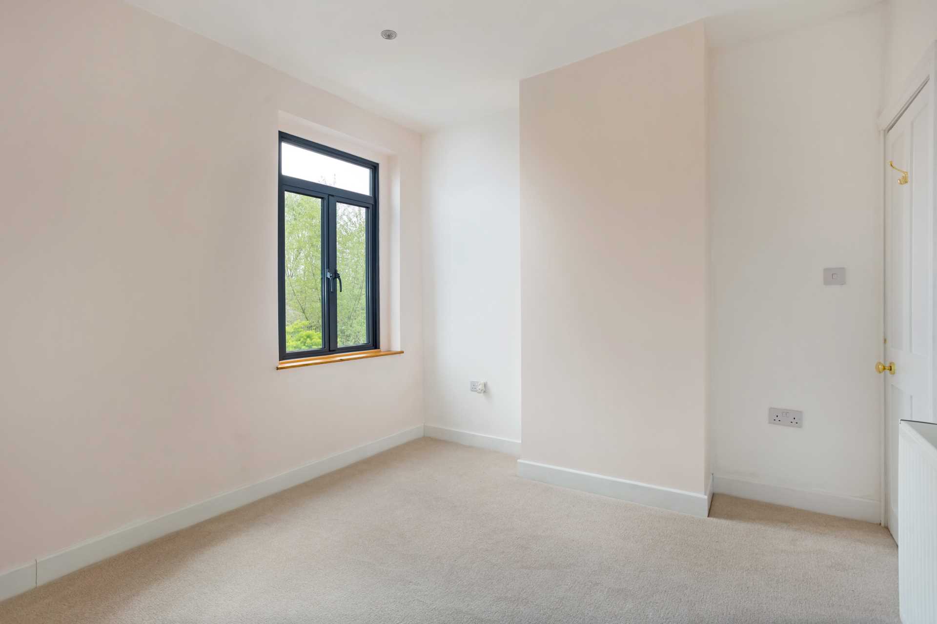 Additional Property Image 2 bedroom Terraced for sale in Oxford 16