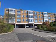 3 bedroom Flat to rent in Glasgow