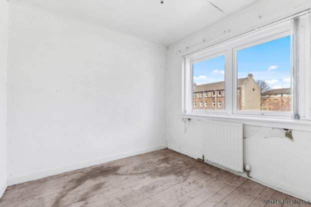 Additional Property Image 3 bedroom Flat for sale in Renfrew 5