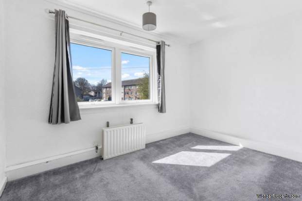 Additional Property Image 3 bedroom Flat for sale in Renfrew 6