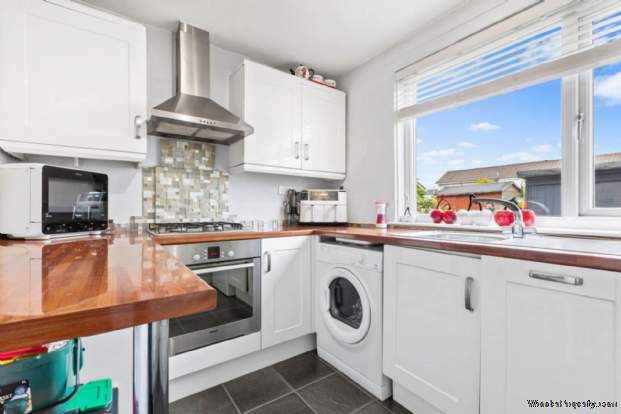 Additional Property Image 2 bedroom Flat for sale in Renfrew 4