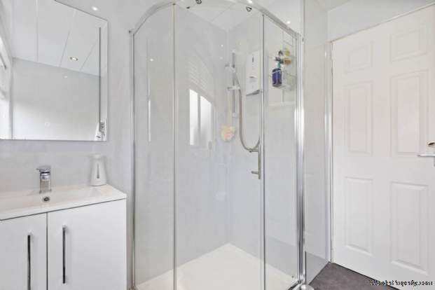 Additional Property Image 2 bedroom Flat for sale in Renfrew 12