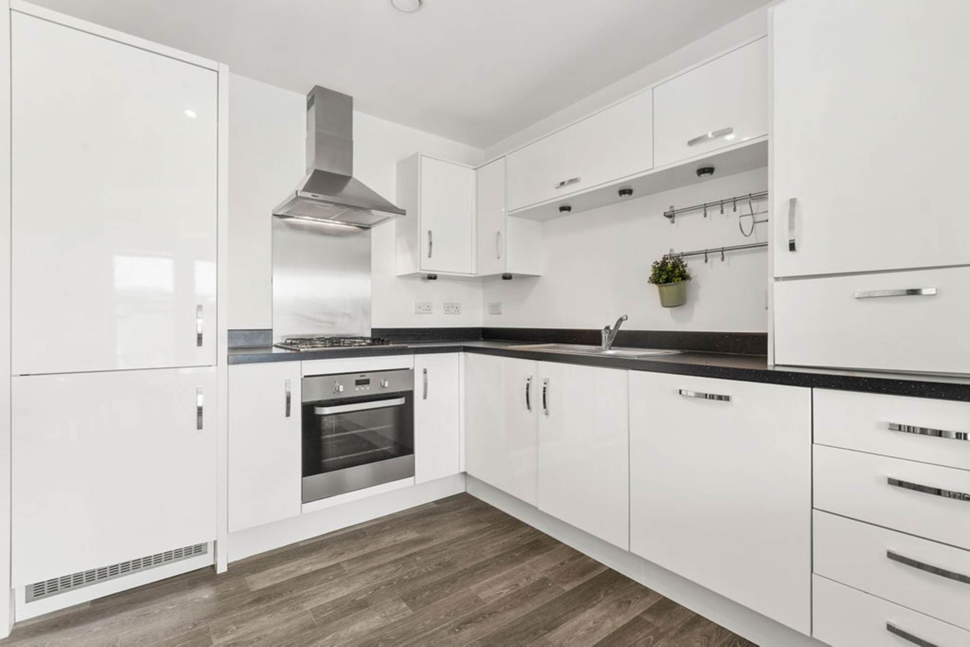 Additional Property Image 2 bedroom Flat for sale in Renfrew 7