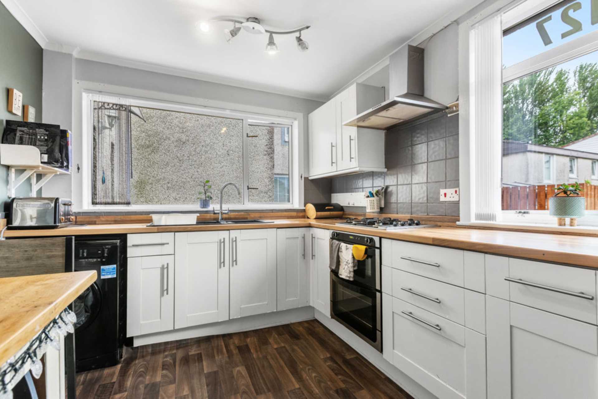 Additional Property Image 3 bedroom Terraced for sale in Erskine 2
