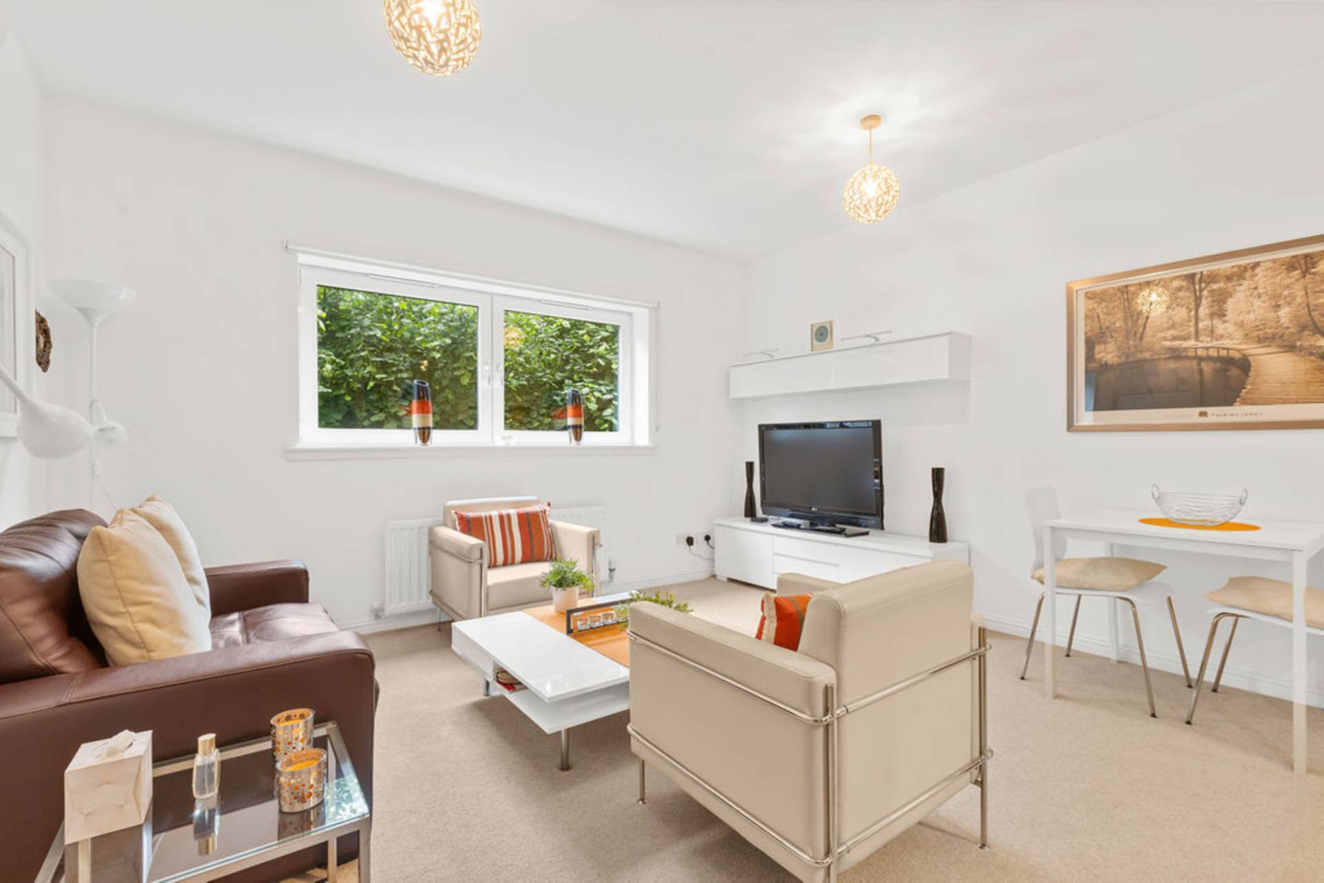 Additional Property Image 1 bedroom Flat for sale in Renfrew 4