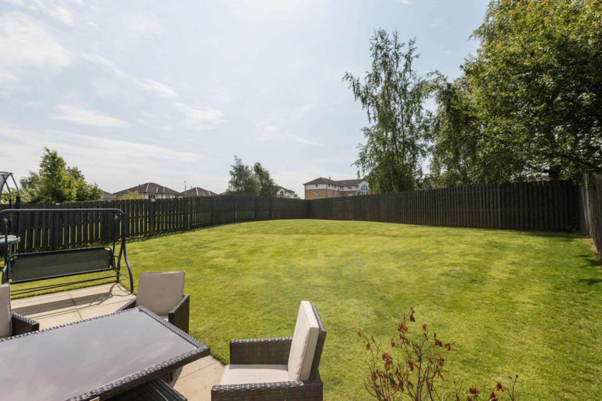 Additional Property Image 4 bedroom Detached for sale in Renfrew 2