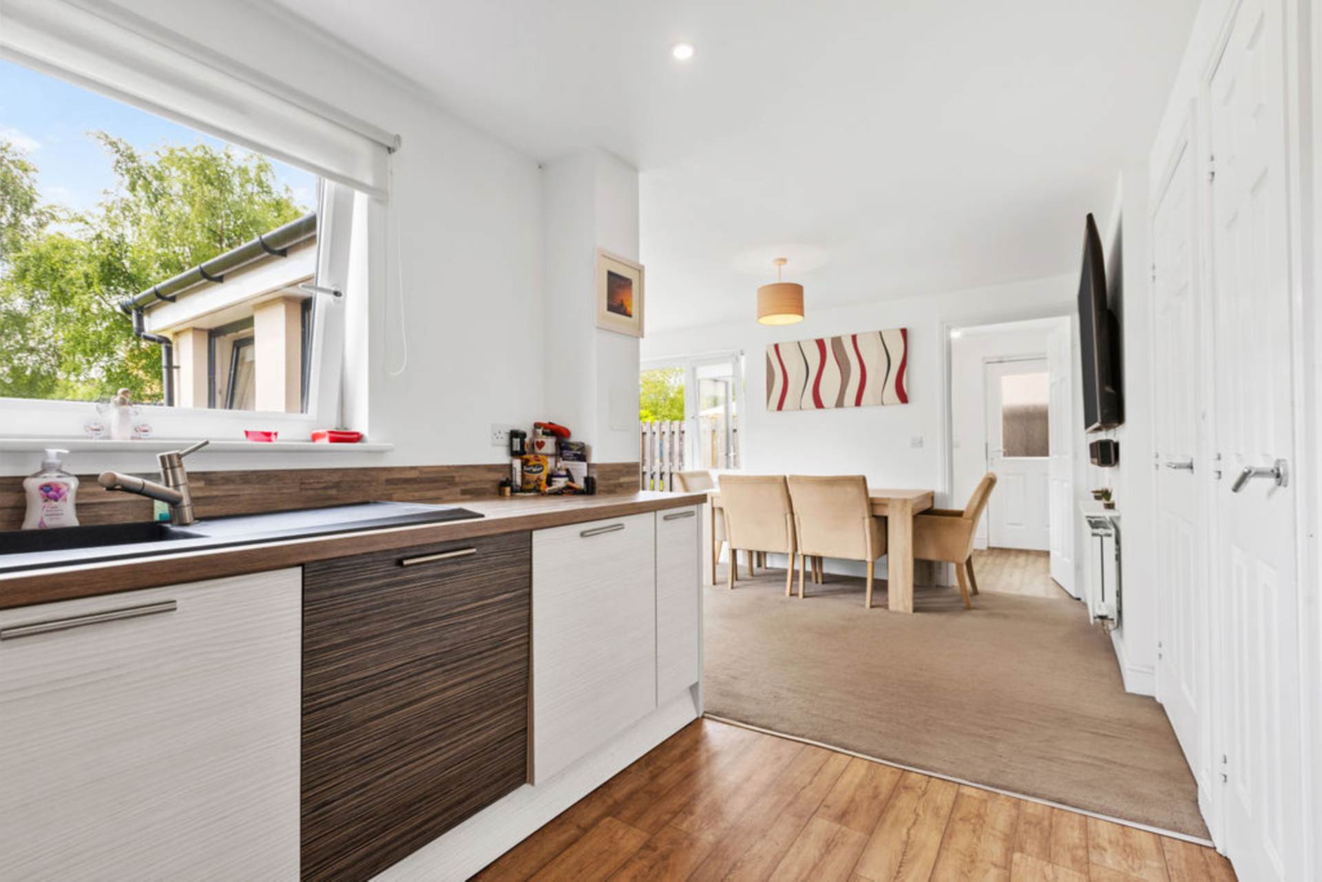 Additional Property Image 4 bedroom Detached for sale in Renfrew 10