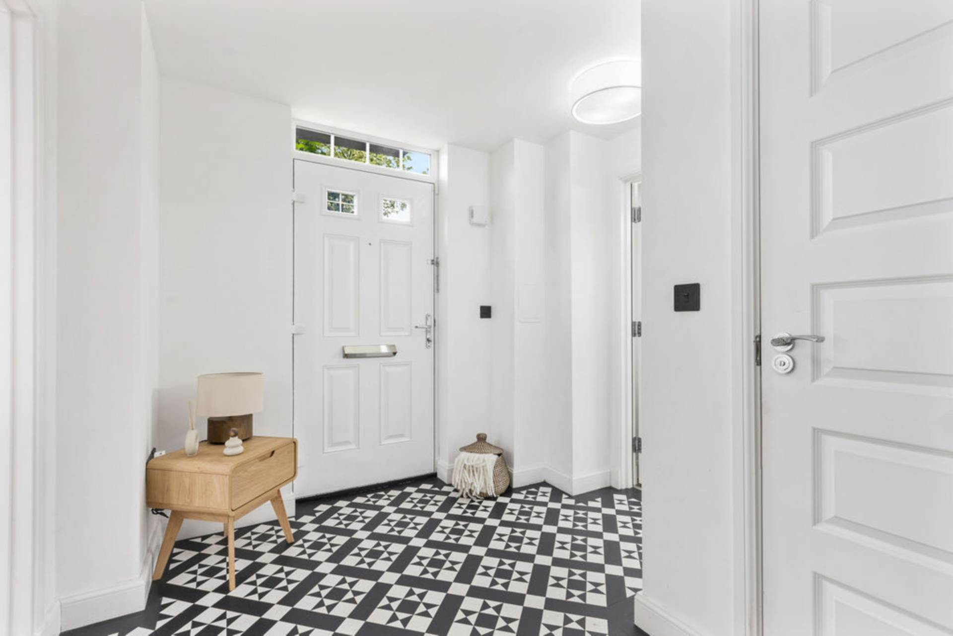 Additional Property Image 4 bedroom Town House for sale in Renfrew 11