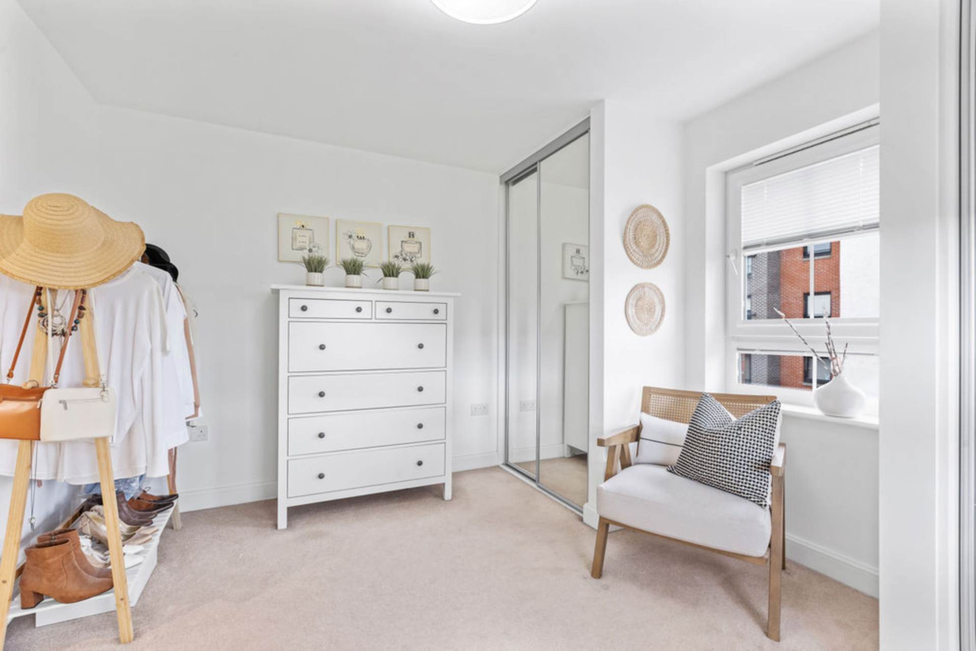 Additional Property Image 4 bedroom Town House for sale in Renfrew 14