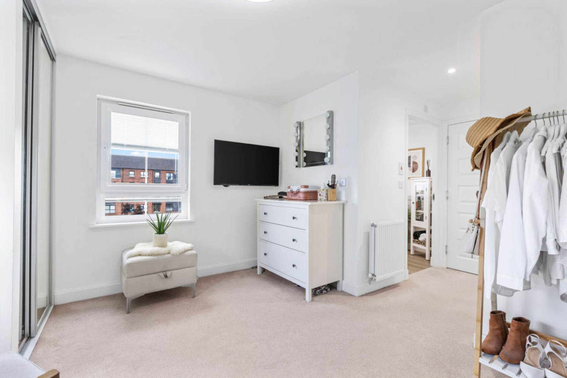 Additional Property Image 4 bedroom Town House for sale in Renfrew 15