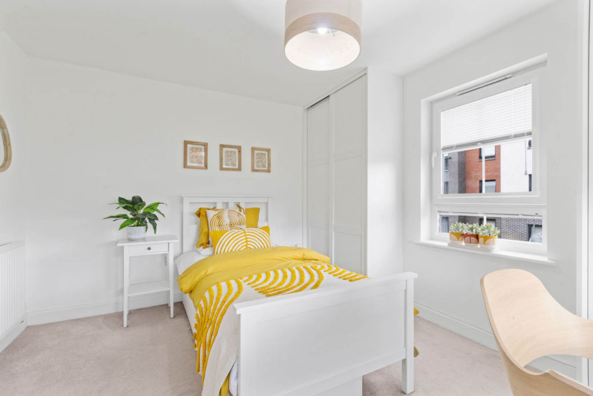 Additional Property Image 4 bedroom Town House for sale in Renfrew 22