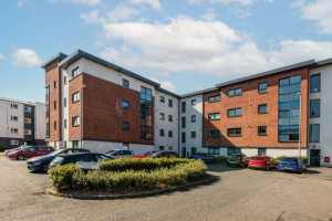 2 bedroom Flat for sale in Renfrew