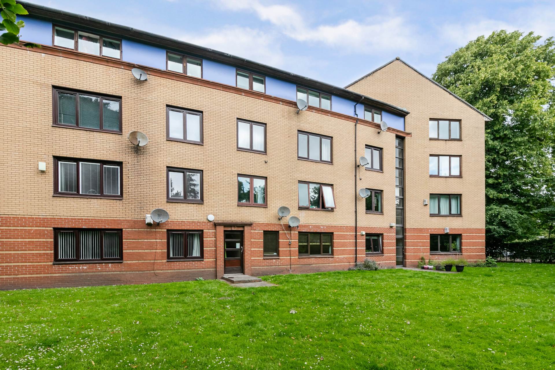 Additional Property Image 2 bedroom Flat for sale in Glasgow 15