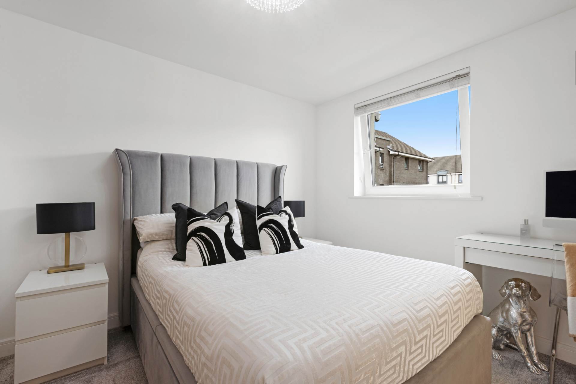 Additional Property Image 2 bedroom Flat for sale in Renfrew 6