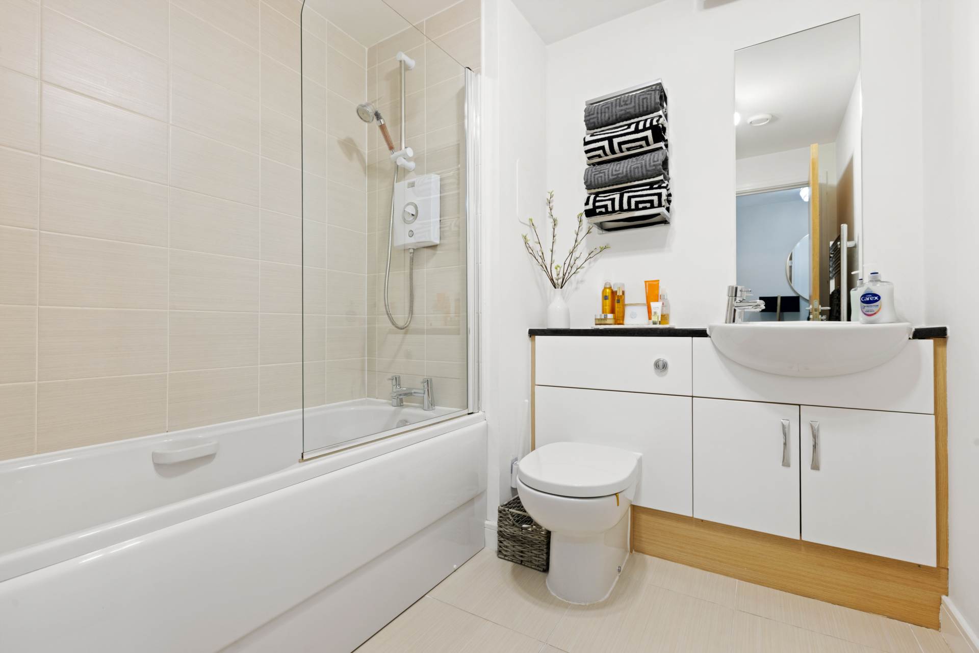 Additional Property Image 2 bedroom Flat for sale in Renfrew 11